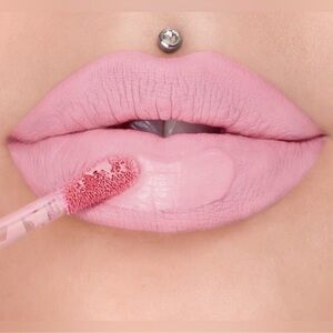 Oh My God (Matte Light Pink) – NWT 💗 Jeffree Star Velour Liquid Lipstick